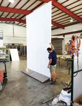 Parete espositiva autoportante modulare e bifacciale per pinacoteche e gallerie d'arte della LINEA OSTENDO foto produzione