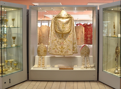 Vetrine espositive per musei ecclesistici della linea Argurion Museo S.Gabriele